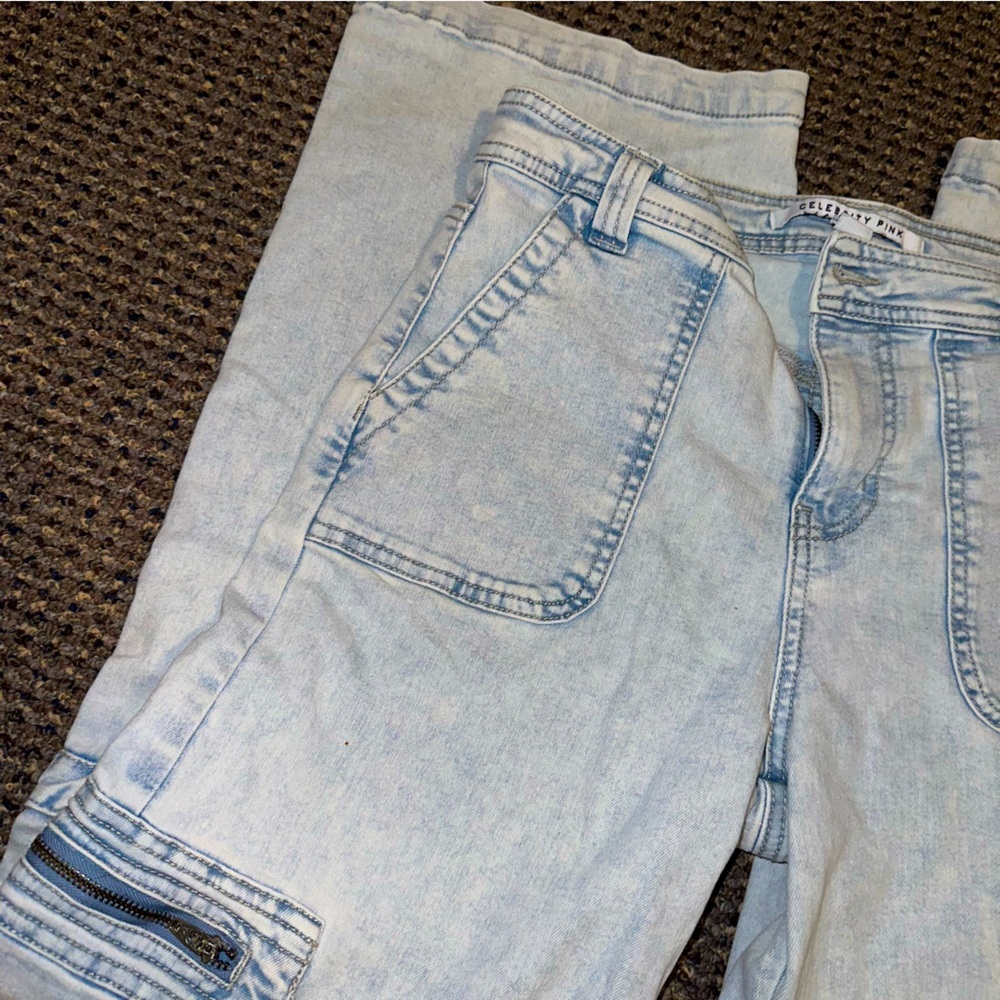 Light wash cargo pants